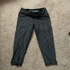 VS Crop Leggings